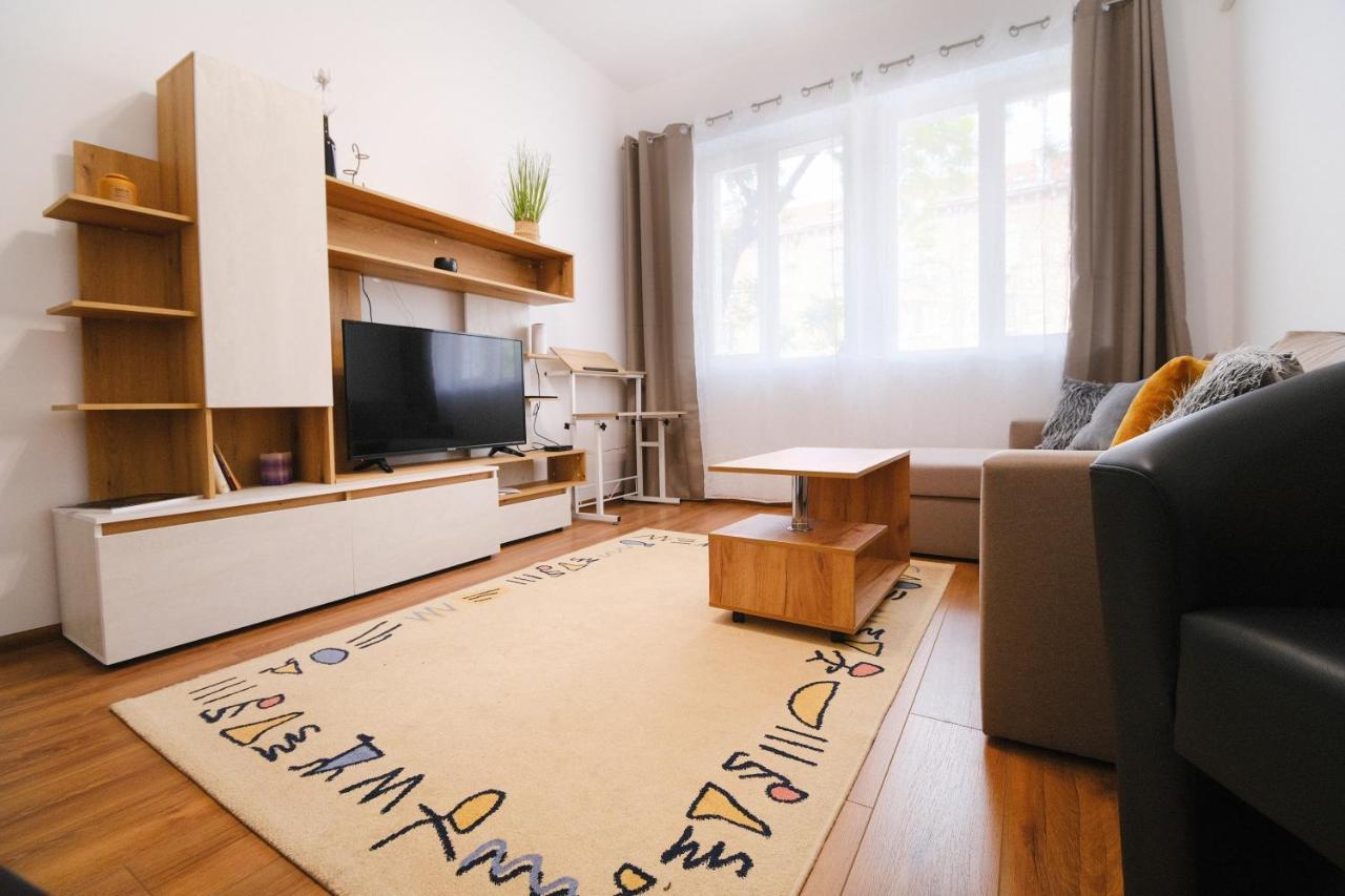 Apartment In The City Center Plovdiv Esterno foto