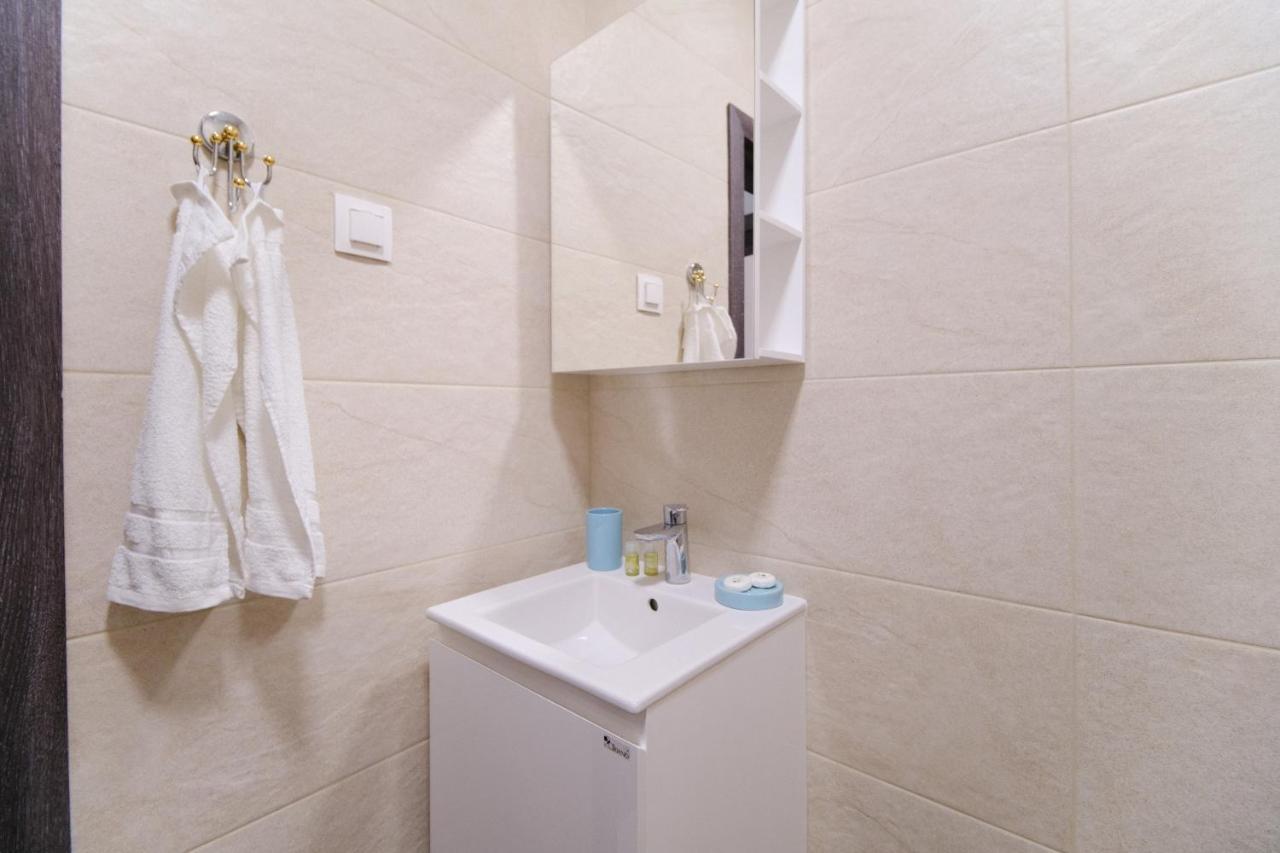 Apartment In The City Center Plovdiv Esterno foto