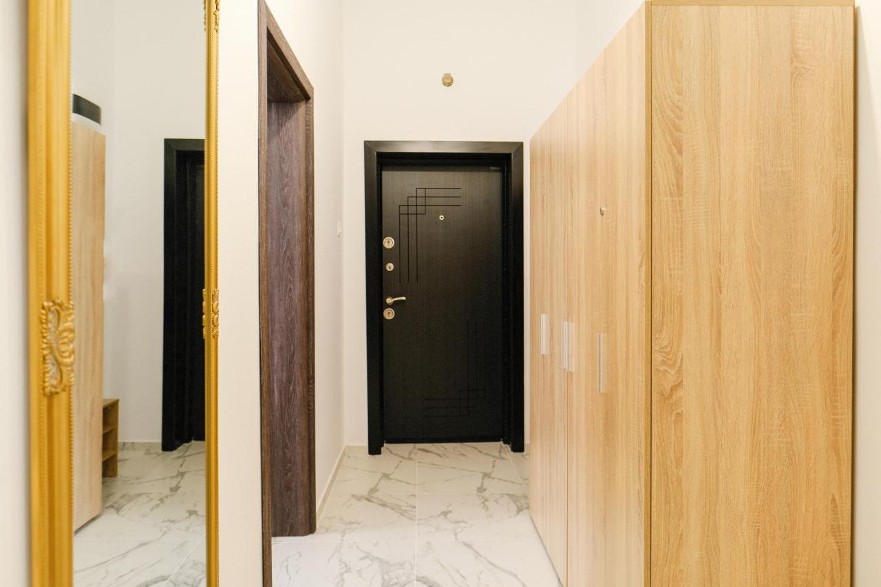 Apartment In The City Center Plovdiv Esterno foto